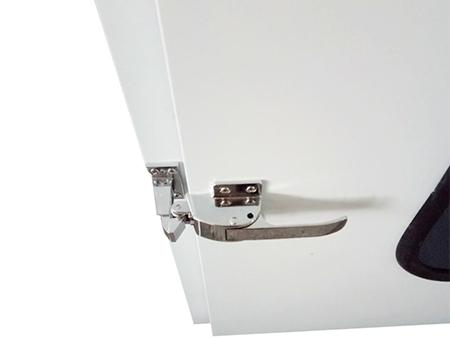 Pass Box
